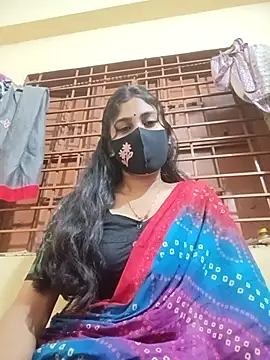 queenneha69 online show from May 13, 2026, 5:10 pm