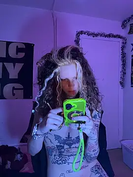 paranoidbimbo online show from April 2, 2026, 12:19 am