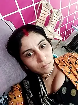 Hot ree85 online show from February 23, 2026, 8:33 am