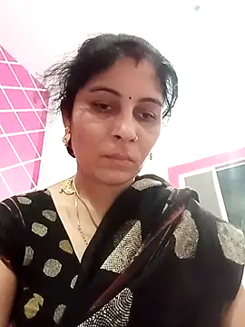 Hot ree85 online show from April 28, 2026, 11:32 pm
