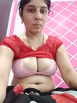 Snapshot of Hot_ree85 chatting on June 9, 2026, 2:50 pm Hot ree85 online show from June 9, 2026, 2:50 pm