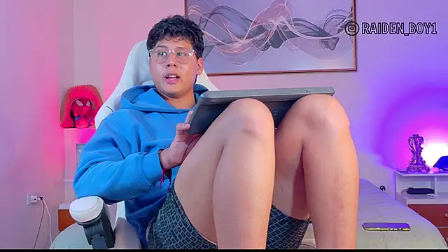 Snapshot of RaidenBoy11 chatting on January 9, 2026, 7:26 pm RaidenBoy11 online show from January 9, 2026, 7:26 pm