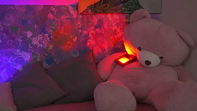 Ava Solis online show from June 8, 2026, 8:31 pm
