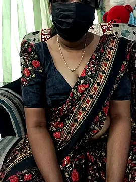 Tinarosy13 online show from March 6, 2026, 8:11 am