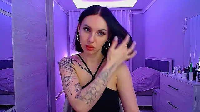 Pure temptation J online show from February 1, 2026, 5:33 pm