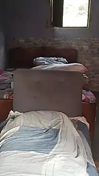 Isabel and Heckler online show from February 23, 2026, 12:46 pm