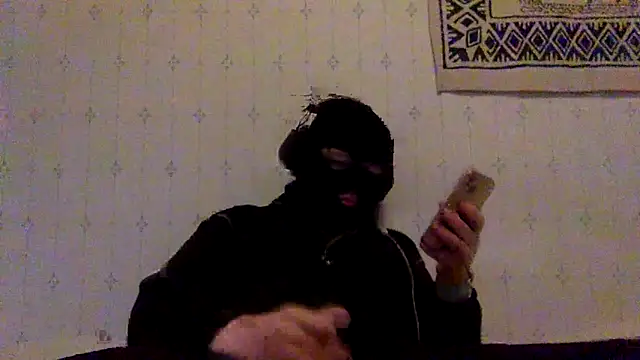 Snapshot of Herr_Snusk chatting on April 7, 2026, 5:35 pm Herr Snusk online show from April 7, 2026, 5:35 pm