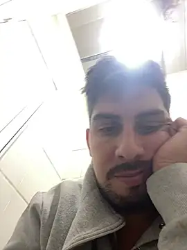 Snapshot of Llavedepalanca chatting on January 8, 2026, 10:34 pm Llavedepalanca online show from January 8, 2026, 10:34 pm