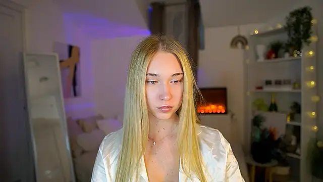 Snapshot of MilaBunny2000 chatting on February 12, 2026, 2:23 pm MilaBunny2000 online show from February 12, 2026, 2:23 pm