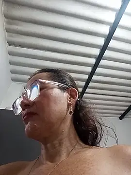 Snapshot of Salome_69 chatting on May 17, 2026, 1:29 pm Salome 69 online show from May 17, 2026, 1:29 pm