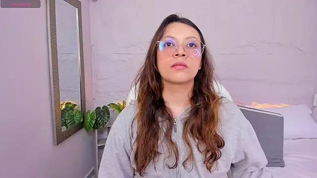 Snapshot of lanna_18_ chatting on June 5, 2026, 12:00 pm lanna 18 online show from June 5, 2026, 12:00 pm