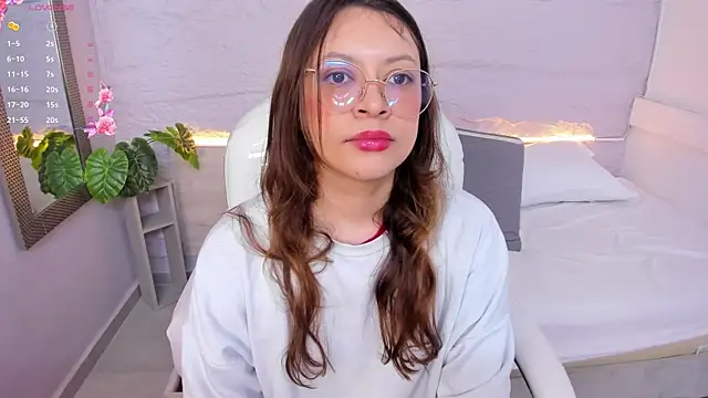 Snapshot of lanna_18_ chatting on June 15, 2026, 11:45 am lanna 18 online show from June 15, 2026, 11:45 am