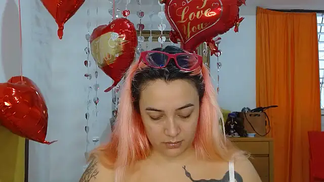 Snapshot of Nova-Satela chatting on February 18, 2026, 7:21 pm Nova-Satela online show from February 18, 2026, 7:21 pm