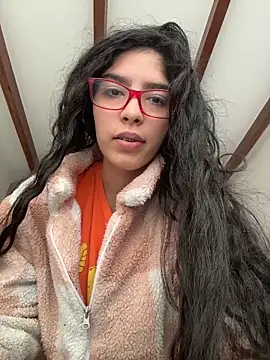 Snapshot of dani_bela chatting on February 11, 2026, 3:17 pm dani bela online show from February 11, 2026, 3:17 pm