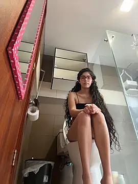 Snapshot of dani_bela chatting on February 21, 2026, 9:38 pm dani bela online show from February 21, 2026, 9:38 pm