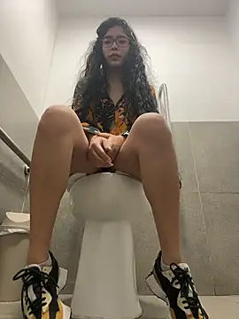 Snapshot of dani_bela chatting on March 13, 2026, 10:16 pm dani bela online show from March 13, 2026, 10:16 pm