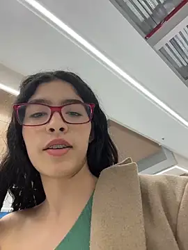 Snapshot of dani_bela chatting on March 17, 2026, 12:37 am dani bela online show from March 17, 2026, 12:37 am