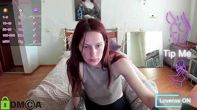Snapshot of Lily_Viola chatting on May 19, 2026, 9:37 am Lily Viola online show from May 19, 2026, 9:37 am