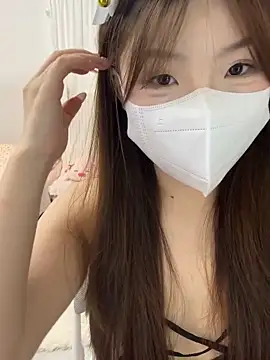 Snapshot of _xiaoxinxin_ chatting on June 5, 2026, 2:12 pm xiaoxinxin online show from June 5, 2026, 2:12 pm