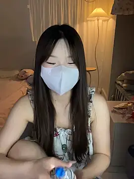  xiaoxinxin  online show from July 5, 2026, 12:56 pm