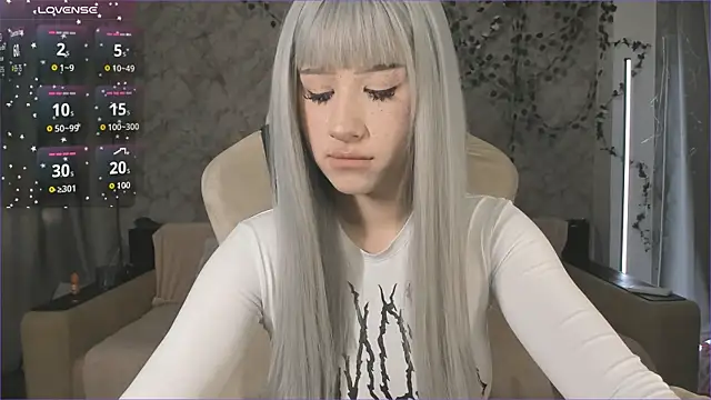 Necucubi02 online show from April 27, 2026, 12:14 pm