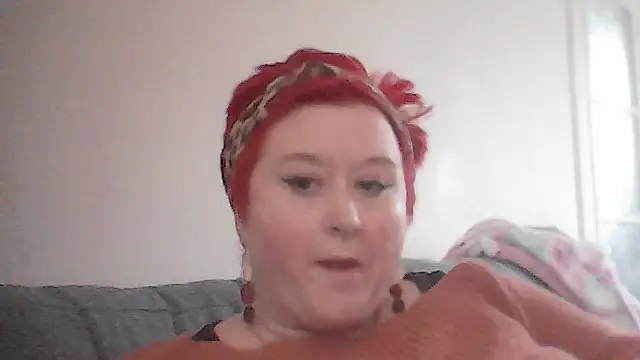 BustyRedxx online show from March 8, 2026, 4:11 pm