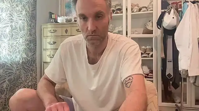 Snapshot of wolverinedream chatting on July 17, 2026, 10:36 pm wolverinedream online show from July 17, 2026, 10:36 pm