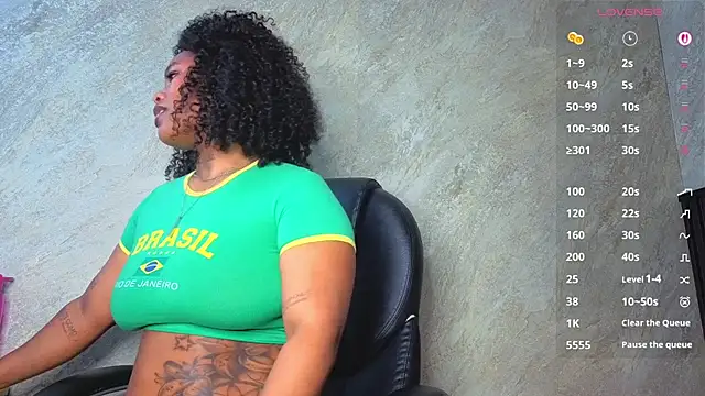 Snapshot of tanisha__lux chatting on July 17, 2026, 3:24 am tanisha lux online show from July 17, 2026, 3:24 am