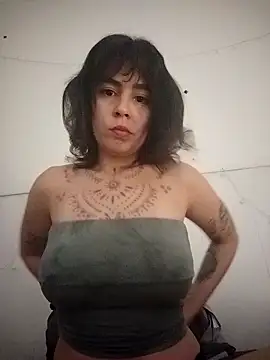 Snapshot of betty_amorosa chatting on April 7, 2026, 2:01 am betty amorosa online show from April 7, 2026, 2:01 am