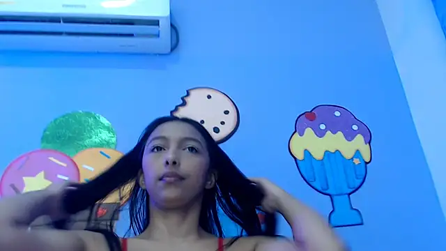 skinnysexzara18 online show from February 14, 2026, 2:08 am