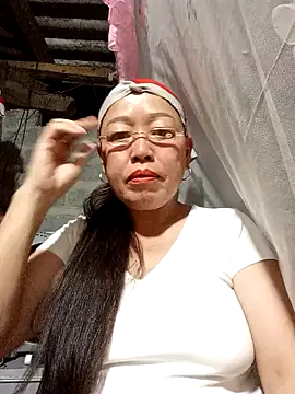 Snapshot of Agnes-baby chatting on May 11, 2026, 3:18 pm Agnes-baby online show from May 11, 2026, 3:18 pm