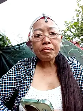 Snapshot of Agnes-baby chatting on May 15, 2026, 10:55 am Agnes-baby online show from May 15, 2026, 10:55 am