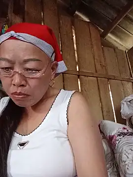 Snapshot of Agnes-baby chatting on May 19, 2026, 3:57 am Agnes-baby online show from May 19, 2026, 3:57 am