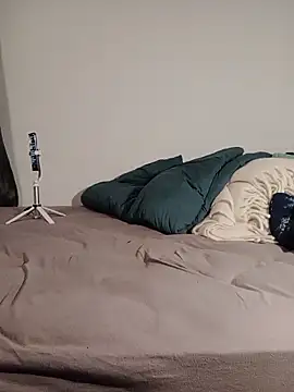 Der Schoene Penis online show from April 15, 2026, 8:09 pm