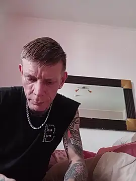 Der Schoene Penis online show from April 17, 2026, 12:19 pm