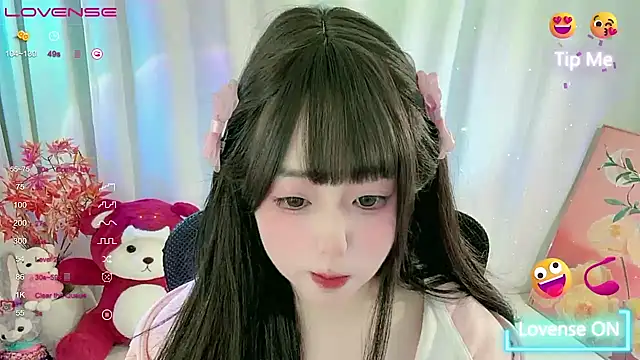 Snapshot of CLaire-5 chatting on March 6, 2026, 12:40 am CLaire-5 online show from March 6, 2026, 12:40 am