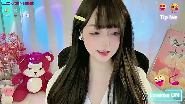 Snapshot of CLaire-5 chatting on April 5, 2026, 11:02 pm CLaire-5 online show from April 5, 2026, 11:02 pm