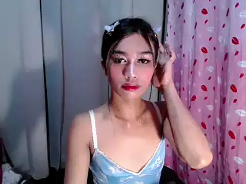 Goddess katrina26 online show from January 13, 2026, 1:27 pm