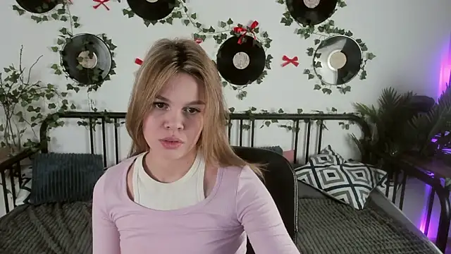 ScarletMarney online show from March 14, 2026, 3:12 am