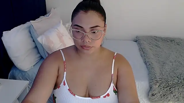 isabelateran online show from March 18, 2026, 6:22 pm