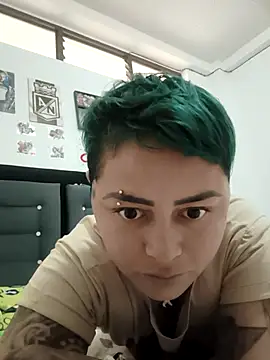 Carolain2026 online show from February 2, 2026, 8:07 pm