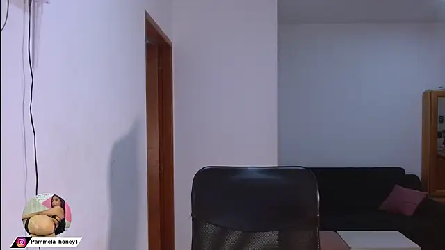 Snapshot of misshoney11 chatting on March 13, 2026, 9:21 pm misshoney11 online show from March 13, 2026, 9:21 pm