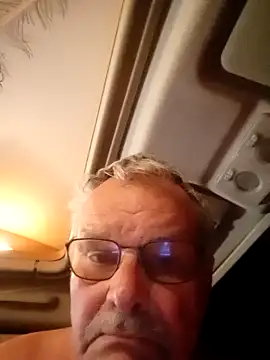 Snapshot of WildNomade chatting on June 12, 2026, 11:03 pm WildNomade online show from June 12, 2026, 11:03 pm