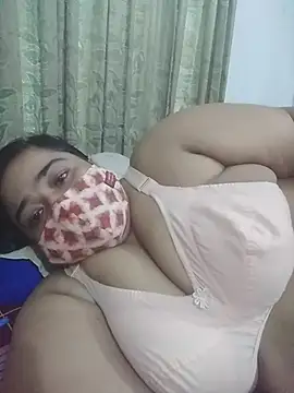 Snapshot of momo_loves chatting on July 24, 2026, 4:32 am momo loves online show from July 24, 2026, 4:32 am