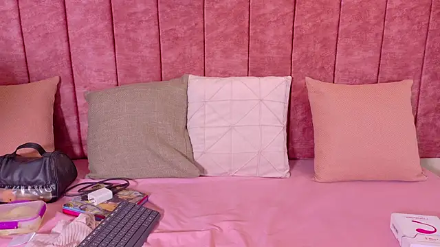 Mayleeth online show from February 22, 2026, 12:26 pm