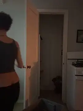 jojosbizarrelyf online show from March 17, 2026, 12:37 am