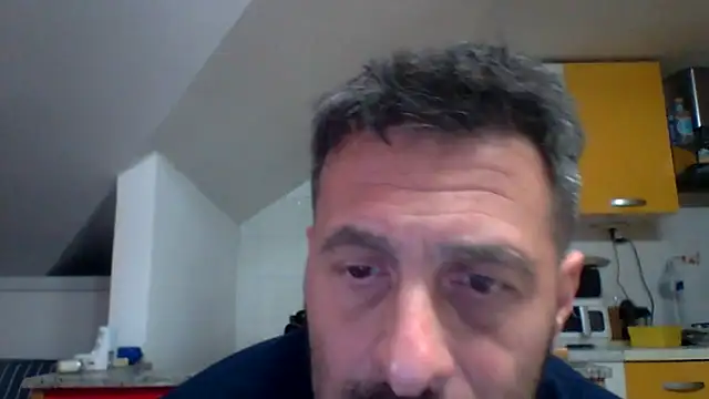 Snapshot of colosone chatting on May 15, 2026, 4:14 pm colosone online show from May 15, 2026, 4:14 pm