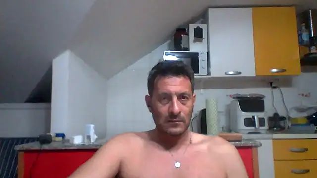 Snapshot of colosone chatting on May 24, 2026, 8:47 pm colosone online show from May 24, 2026, 8:47 pm