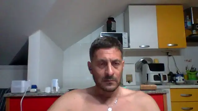 Snapshot of colosone chatting on May 29, 2026, 9:02 pm colosone online show from May 29, 2026, 9:02 pm