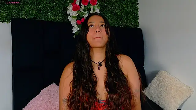 AnnaSmiles online show from May 5, 2026, 4:15 pm